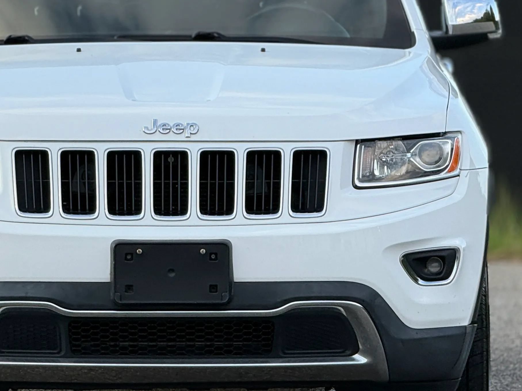 Used 2015 Jeep Grand Cherokee Limited AWD/4WD image 14