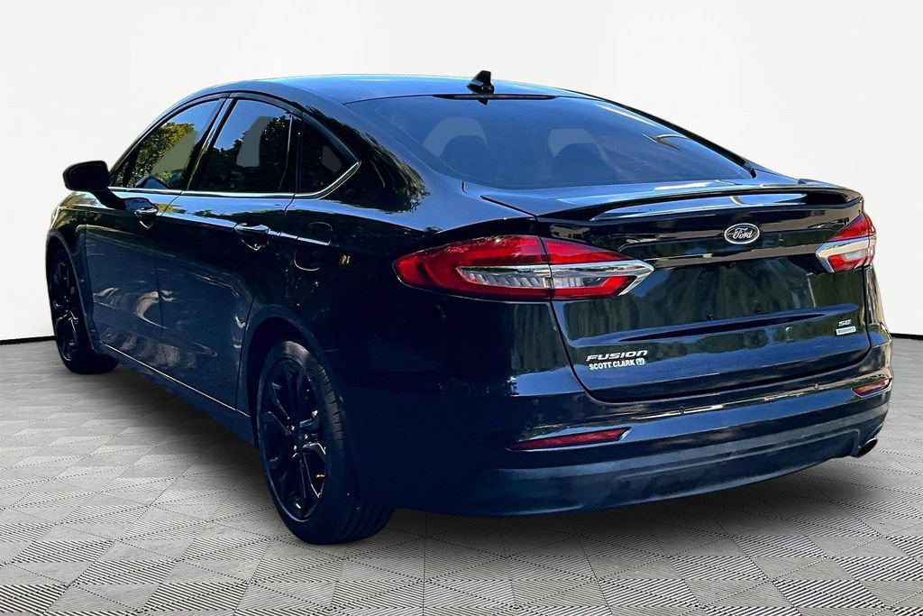 Used 2020 Ford Fusion SE w/ Equipment Group 151A FWD image 5