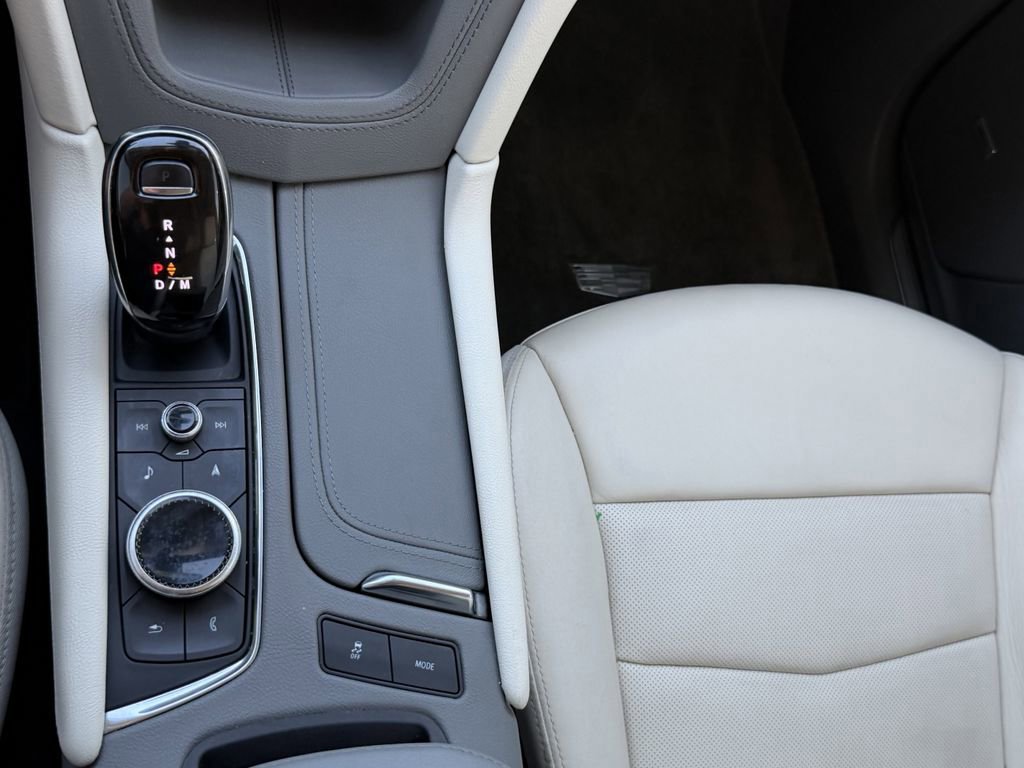 Used 2020 Cadillac XT5 Premium Luxury FWD image 25