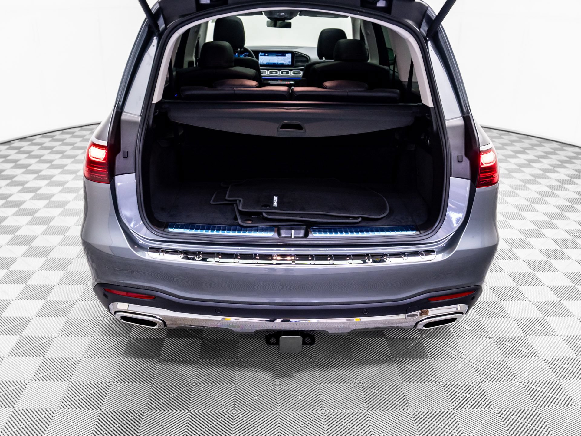 New 2026 Mercedes-Benz GLS 450 4MATIC image 31