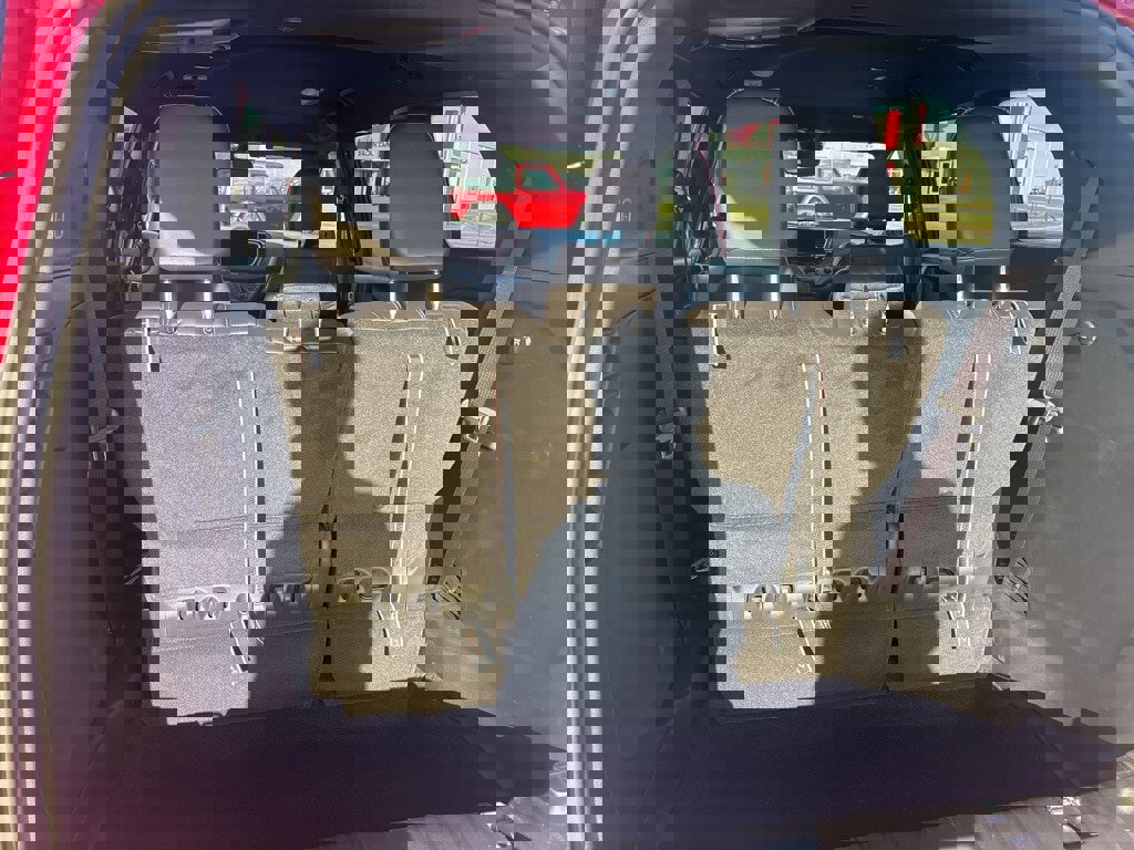 New 2026 Chrysler Pacifica Select image 5