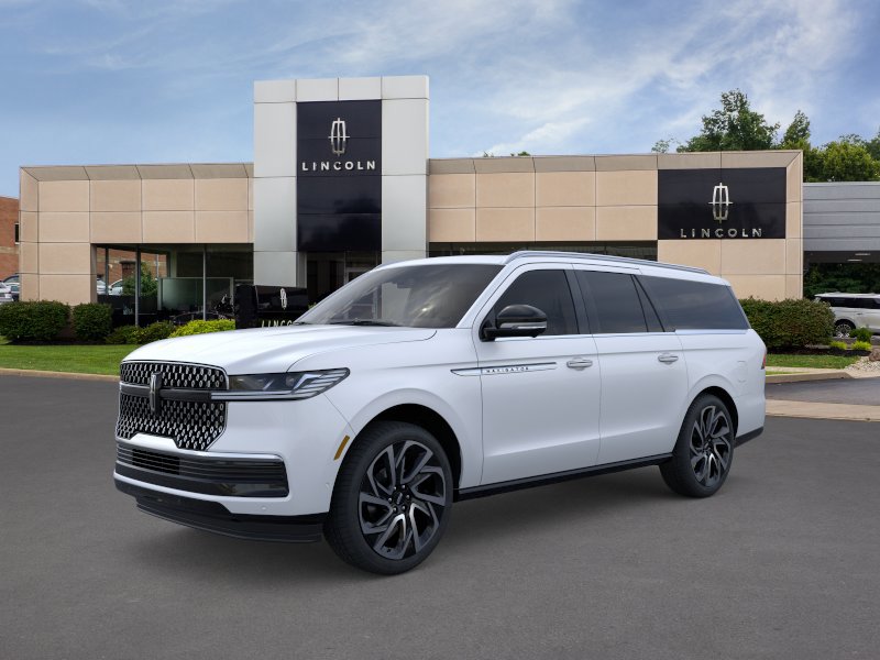 New 2026 Lincoln Navigator L Reserve AWD/4WD image 2