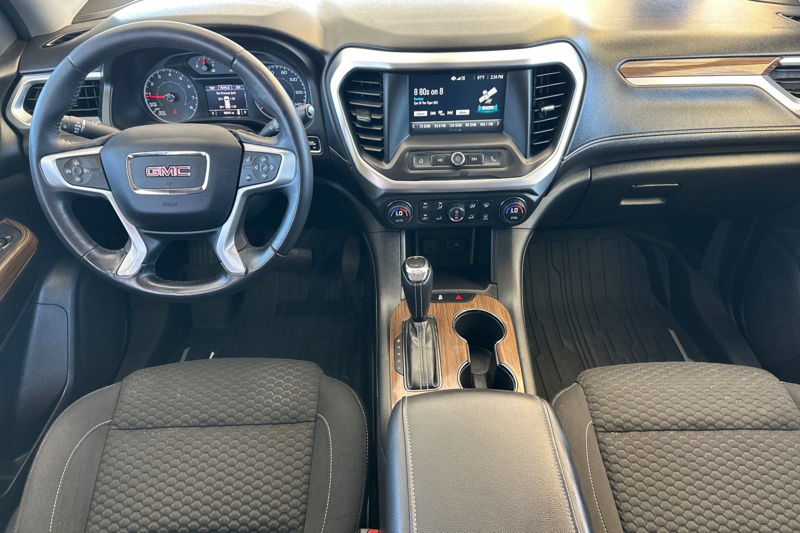 Used 2018 GMC Acadia SLE FWD image 13