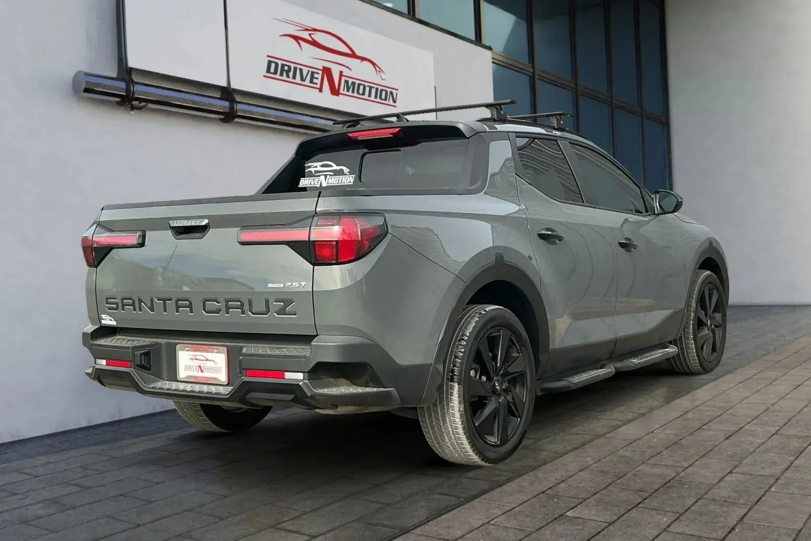 Used 2024 Hyundai Santa Cruz Night image 4