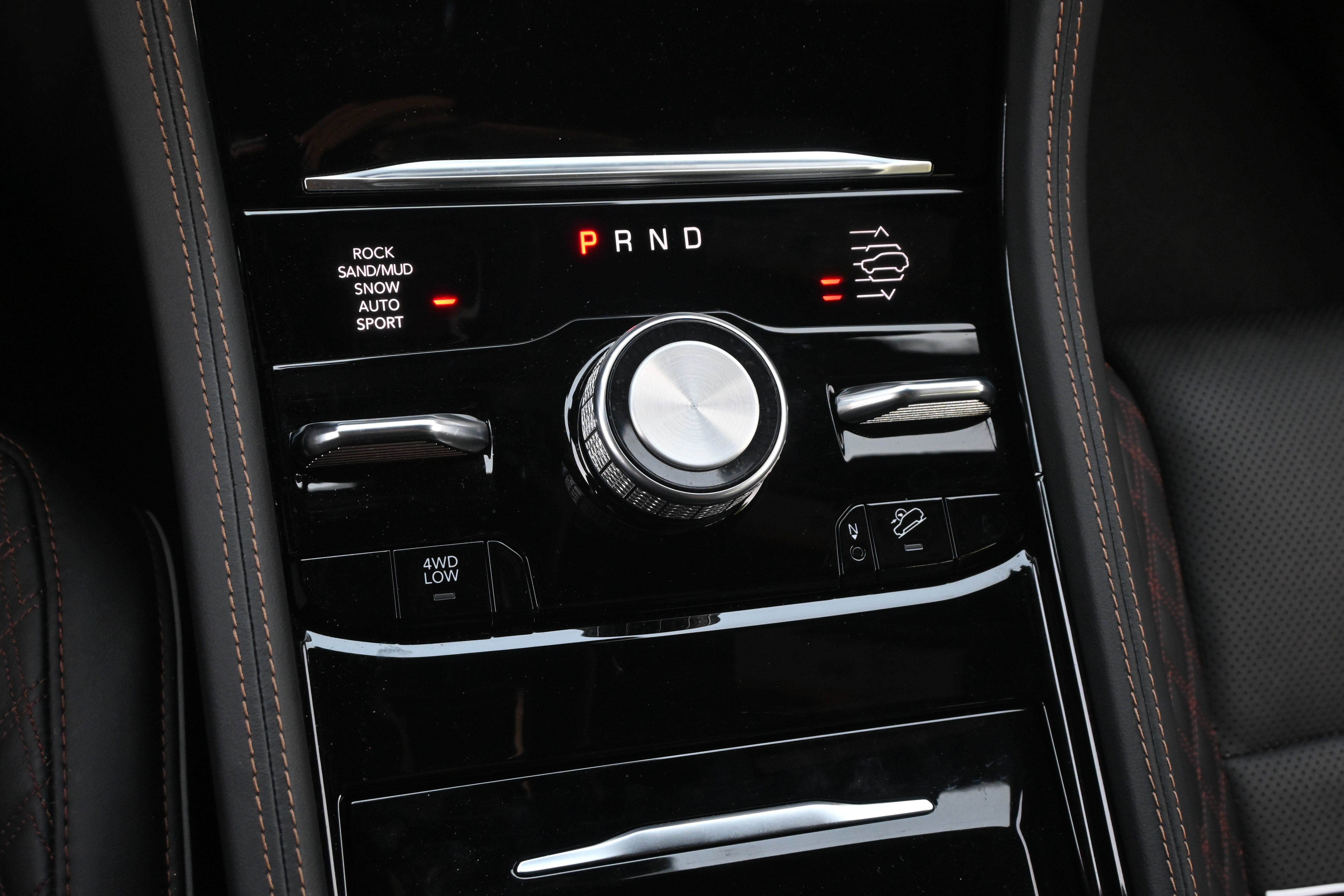 Used 2023 Jeep Grand Cherokee Summit AWD/4WD image 29