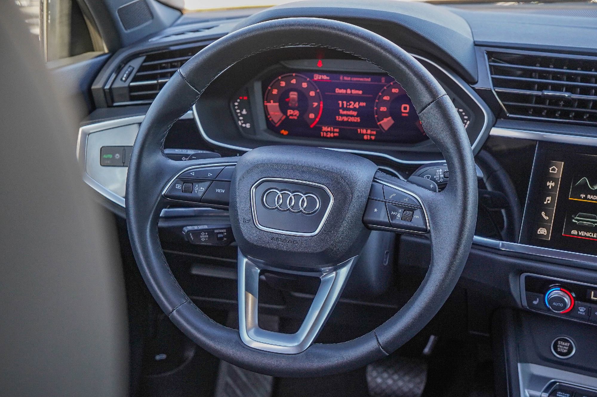 Certified 2025 Audi Q3 2.0T Premium Plus w/ Premium Plus Package image 25