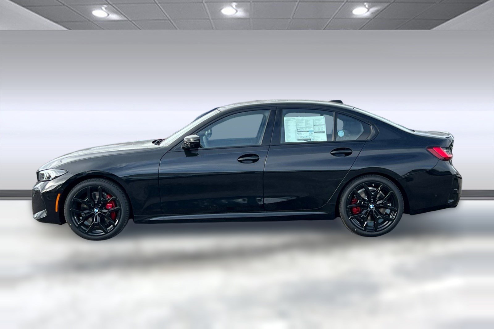 Used 2026 BMW 330i Sedan w/ M Sport Package RWD image 2
