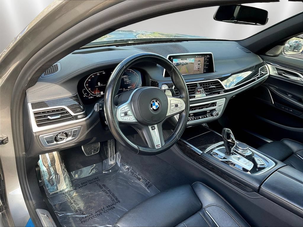 Used 2022 BMW 750Li xDrive AWD/4WD image 17
