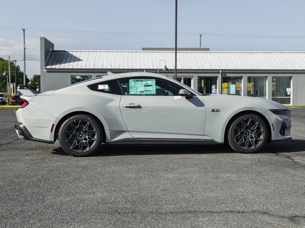 New 2026 Ford Mustang GT Premium w/ GT Performance Package RWD image 4