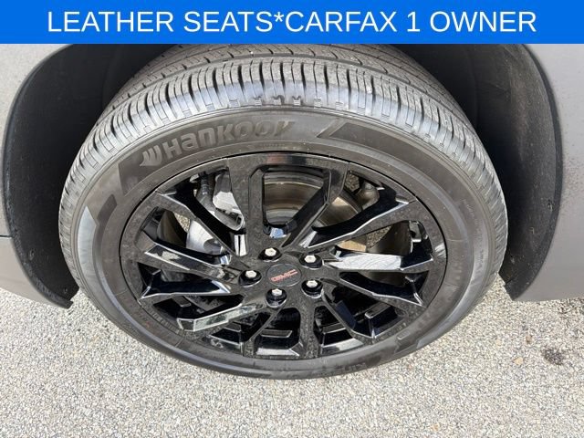 Used 2023 GMC Terrain SLT w/ Tech Package FWD image 14