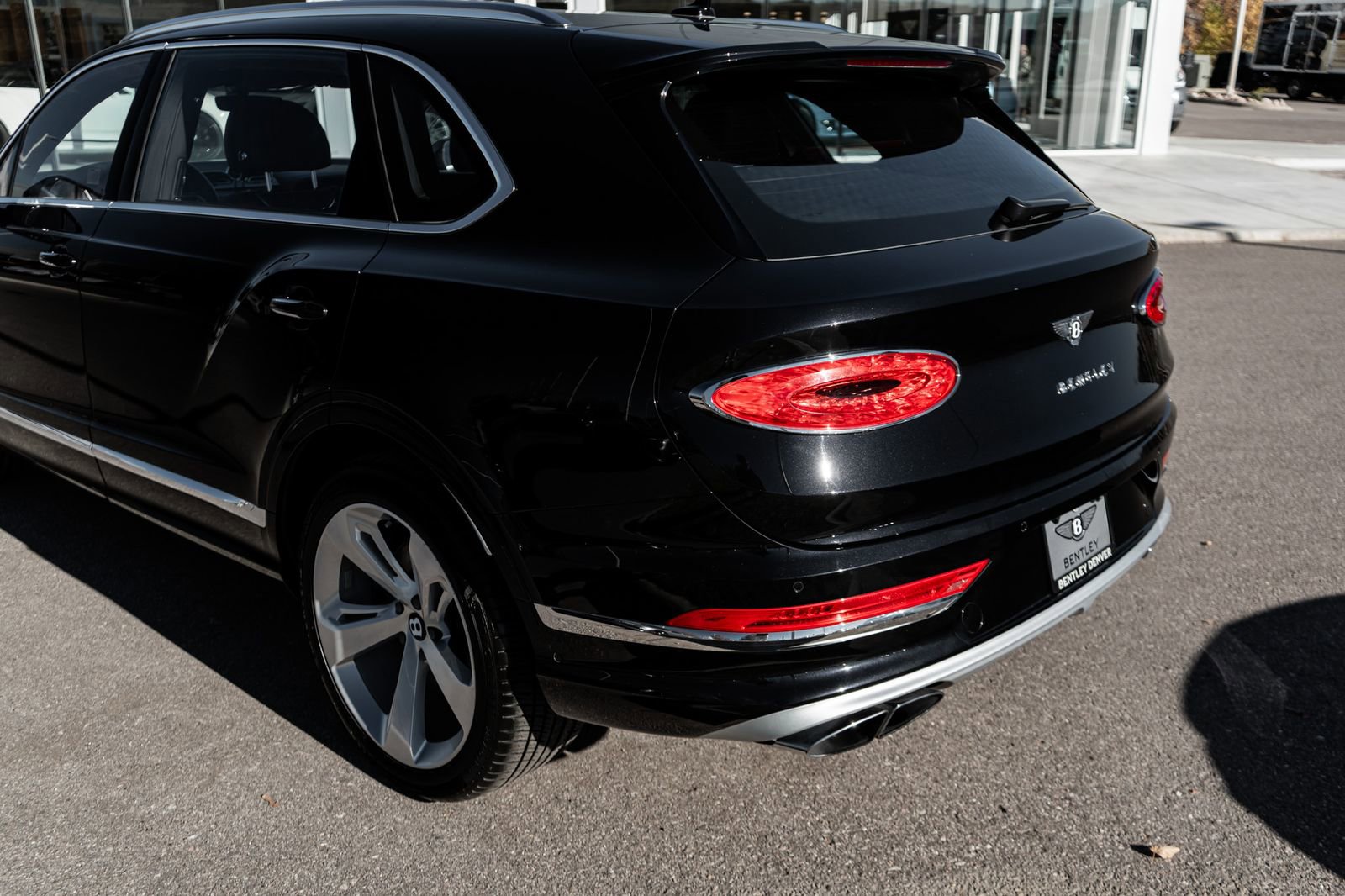 Used 2023 Bentley Bentayga Extended Wheelbase image 20