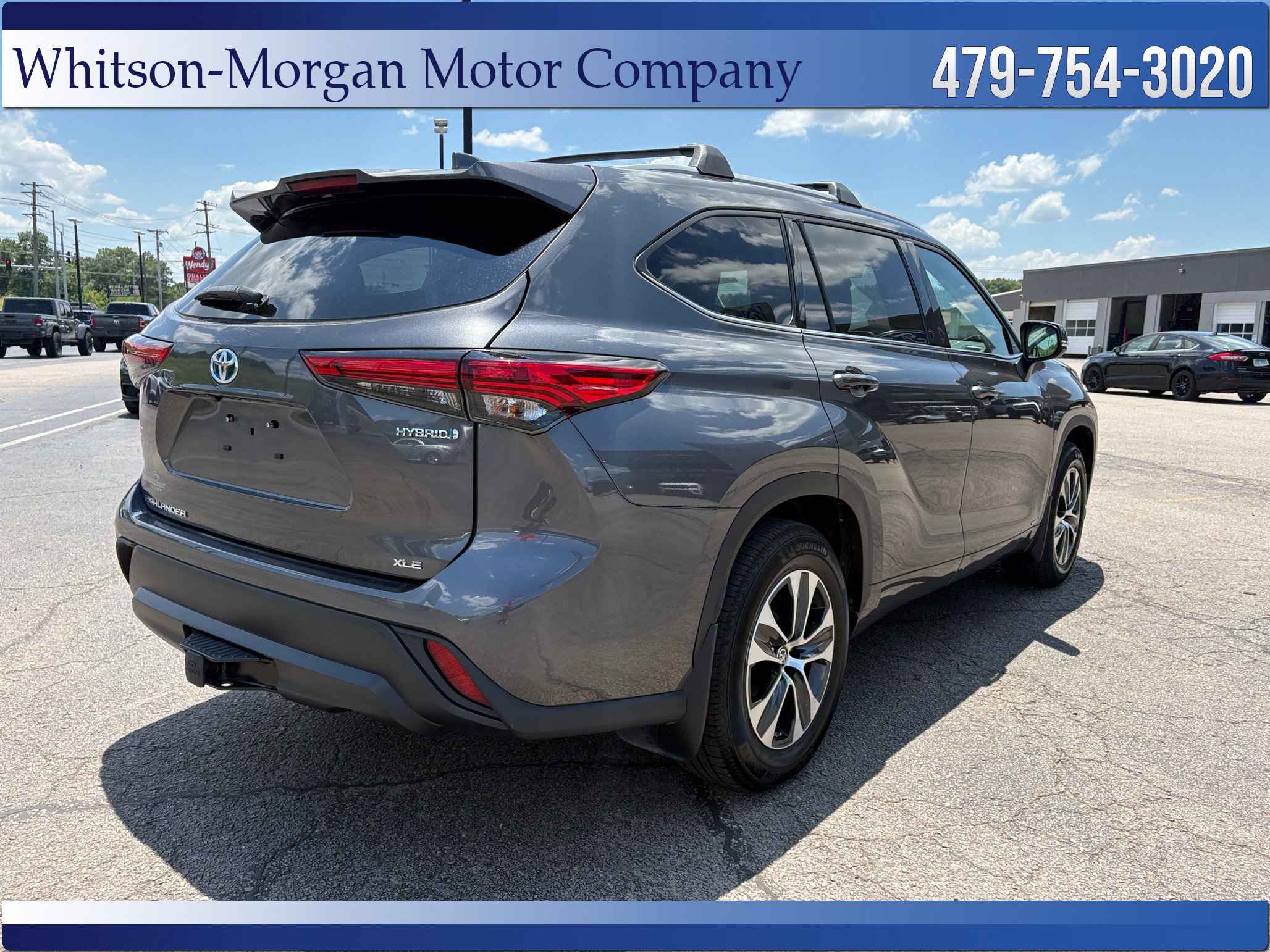 Used 2022 Toyota Highlander XLE AWD/4WD image 6