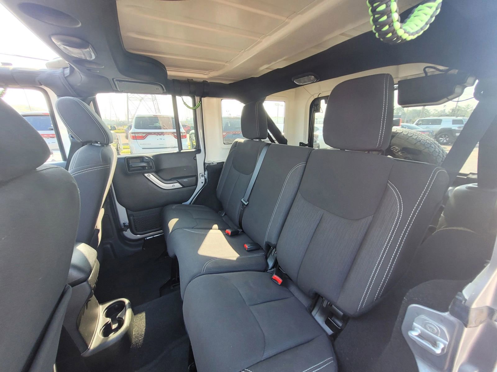 Used 2018 Jeep Wrangler Unlimited Sahara w/ Max Tow Package image 12
