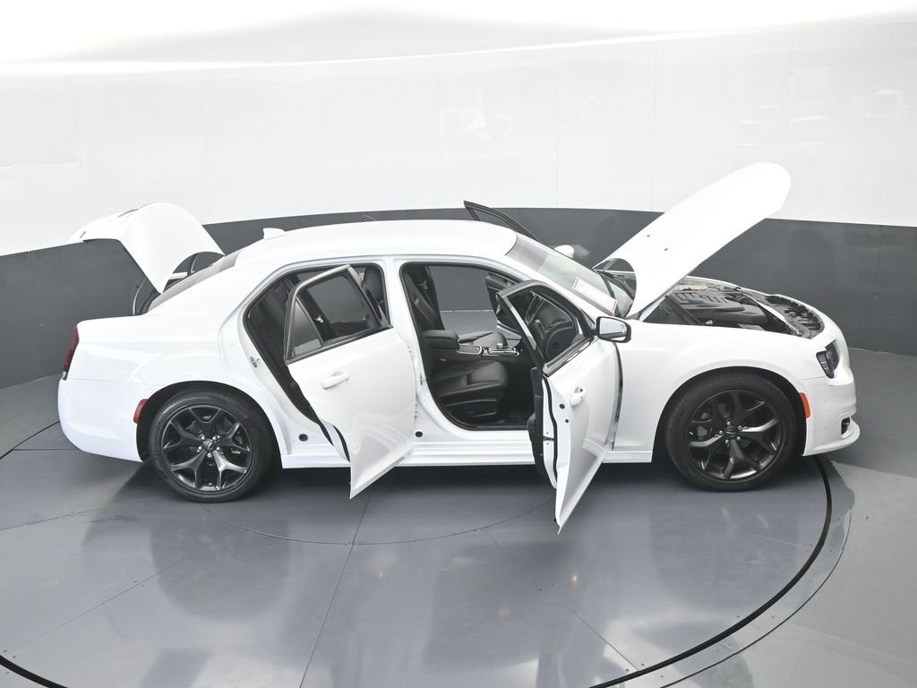 Used 2023 Chrysler 300 Touring L image 65