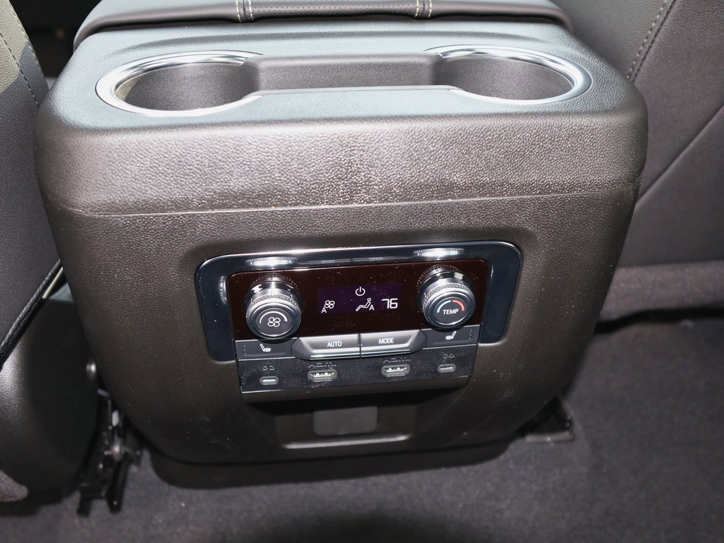 New 2026 GMC Yukon XL Elevation image 16