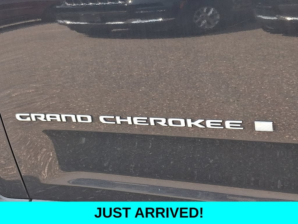 Used 2024 Jeep Grand Cherokee L Limited AWD/4WD image 29