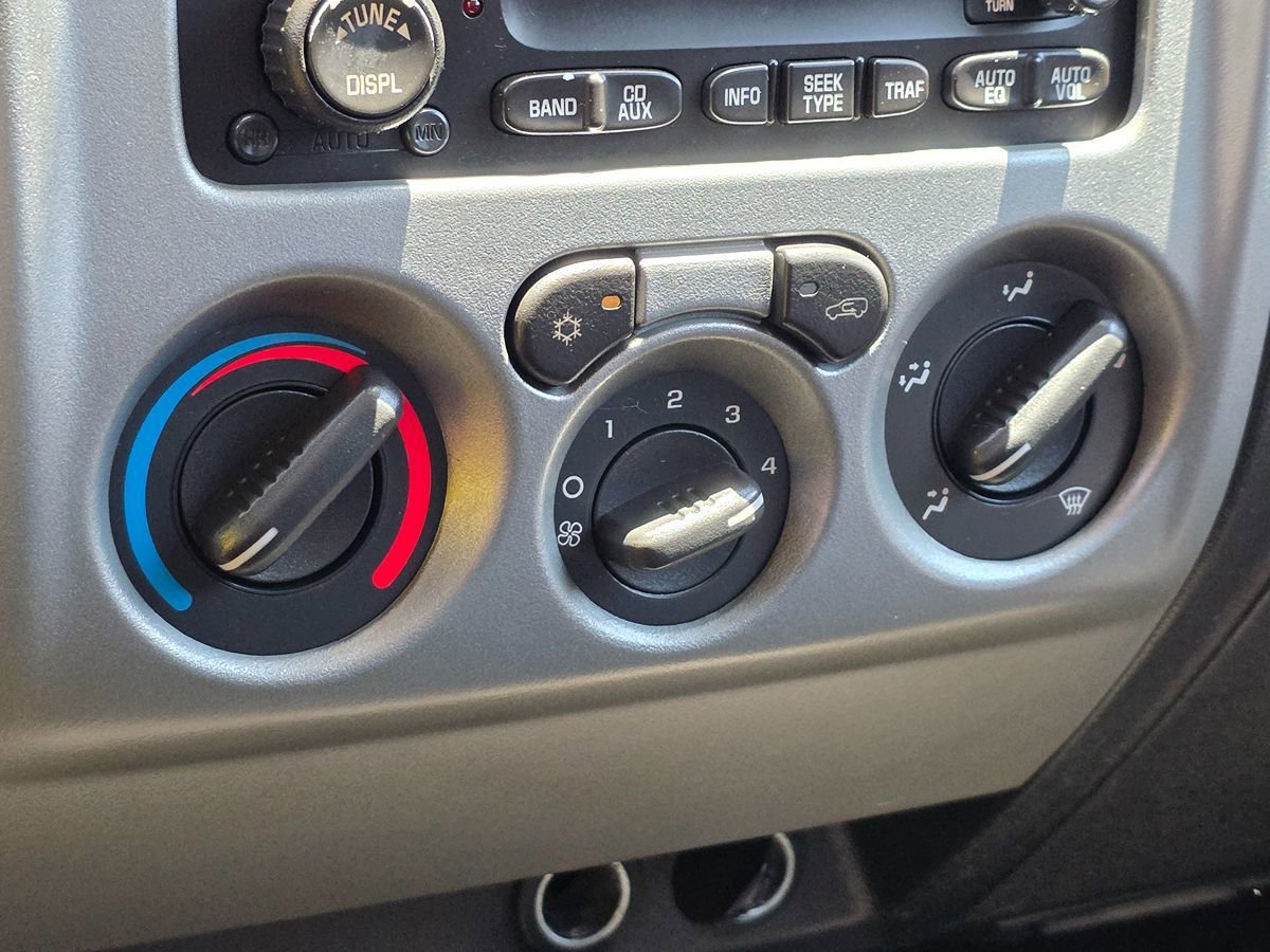 Used 2012 Chevrolet Colorado LT RWD image 34