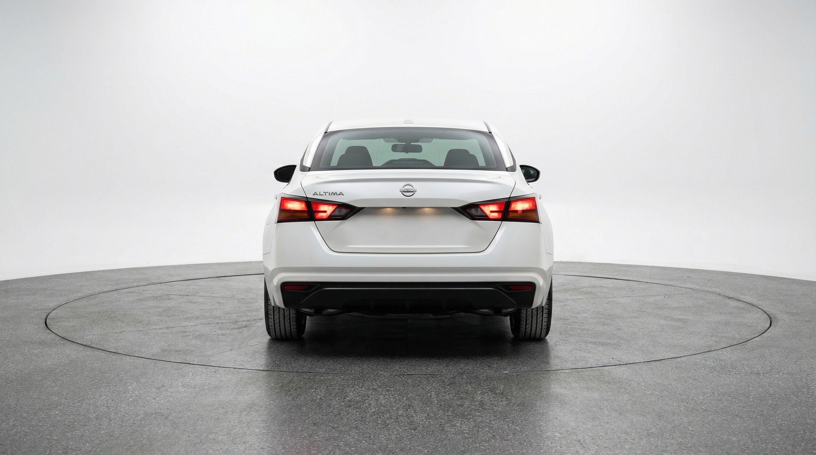 Used 2025 Nissan Altima 2.5 SV image 7