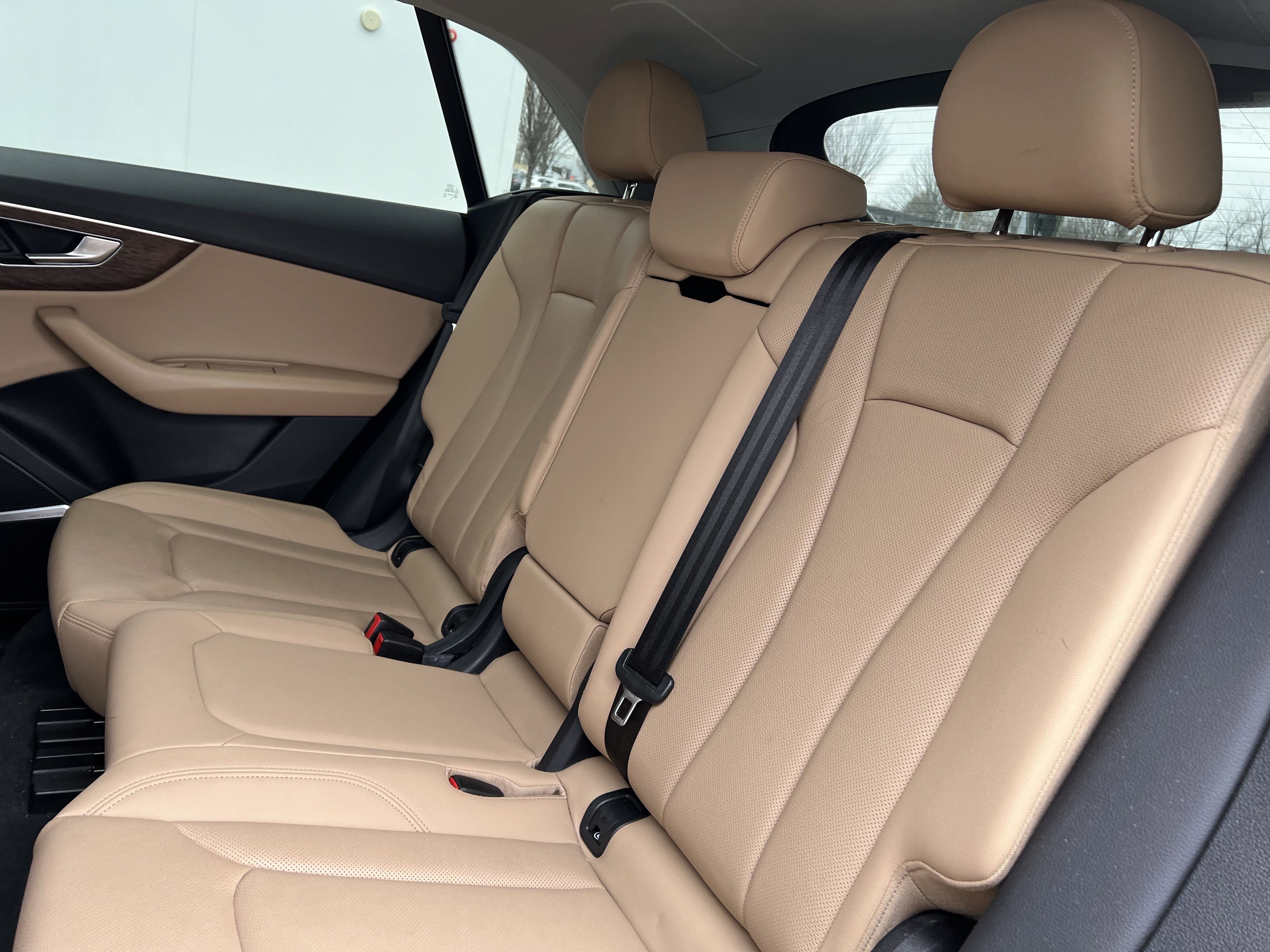 Used 2020 Audi Q8 Premium Plus w/ Premium Plus Package image 34