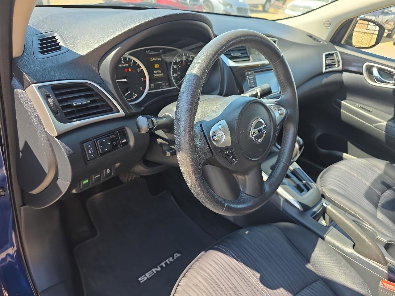 Used 2016 Nissan Sentra SV image 10