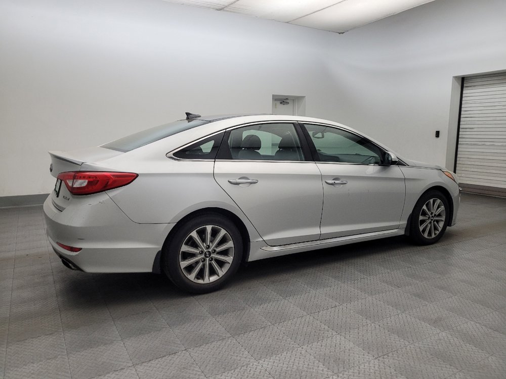 Used 2016 Hyundai Sonata Limited w/ Option Group 04 FWD image 10