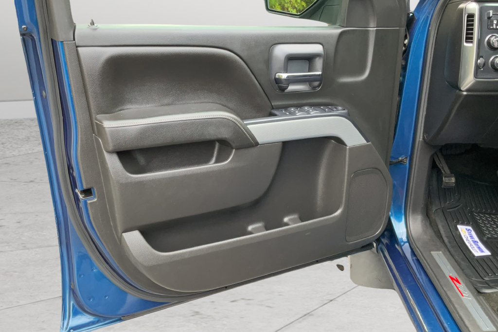 Used 2018 Chevrolet Silverado 1500 LT w/ All Star Edition AWD/4WD image 10