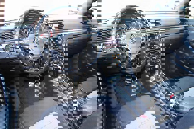 Used 2018 Volkswagen Passat 3.6 image 5