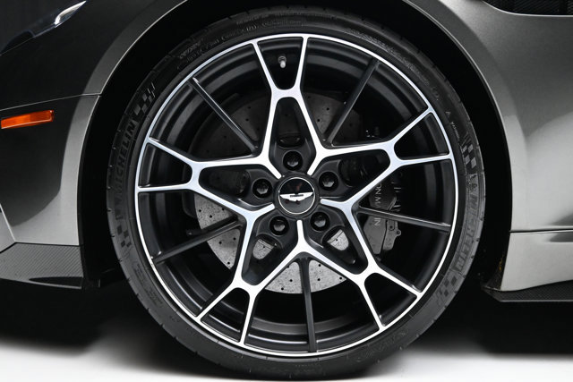Used 2019 Aston Martin Rapide AMR image 5