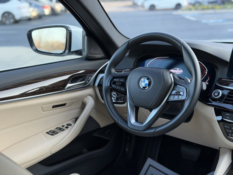 Certified 2023 BMW 540i w/ Premium Package image 21