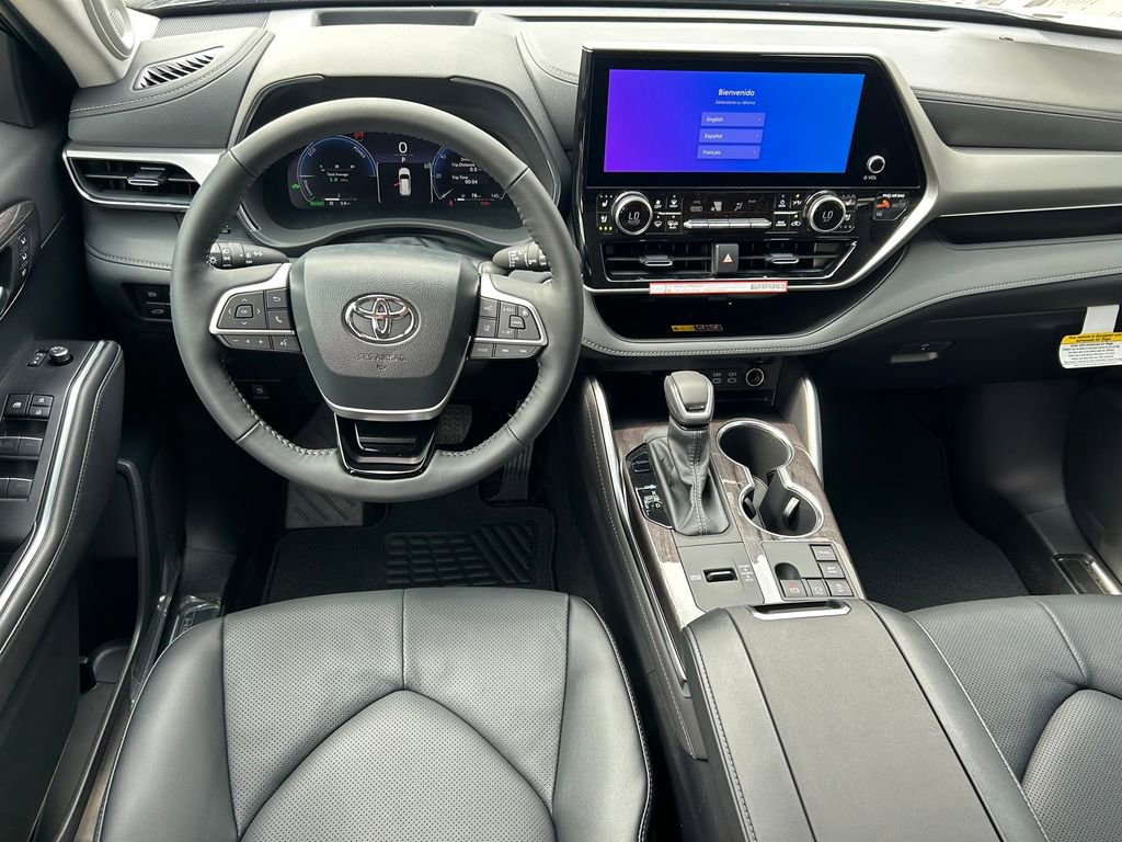 New 2026 Toyota Highlander Platinum AWD/4WD image 22
