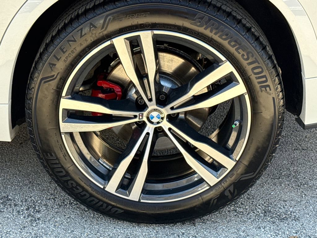 Used 2023 BMW X5 xDrive40i w/ M Sport Package image 10