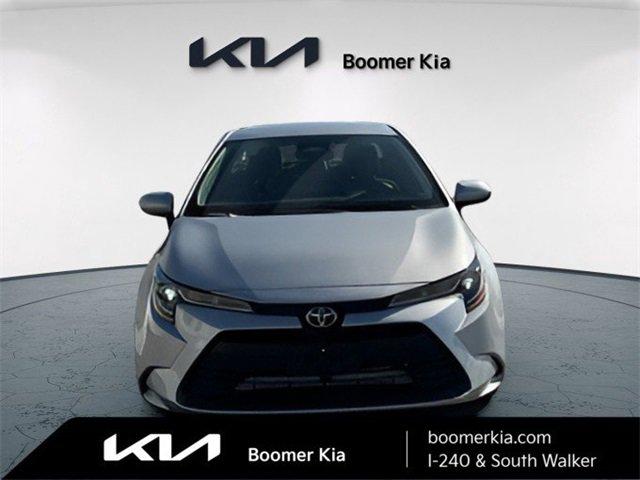 Used 2025 Toyota Corolla LE image 2