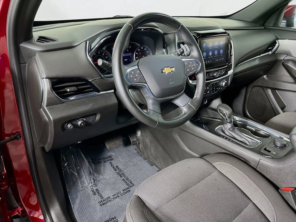 Used 2023 Chevrolet Traverse LT w/ Rear Camera Mirror Package AWD/4WD image 9