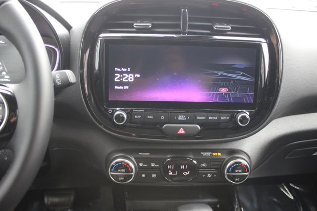Used 2023 Kia Soul EX image 4