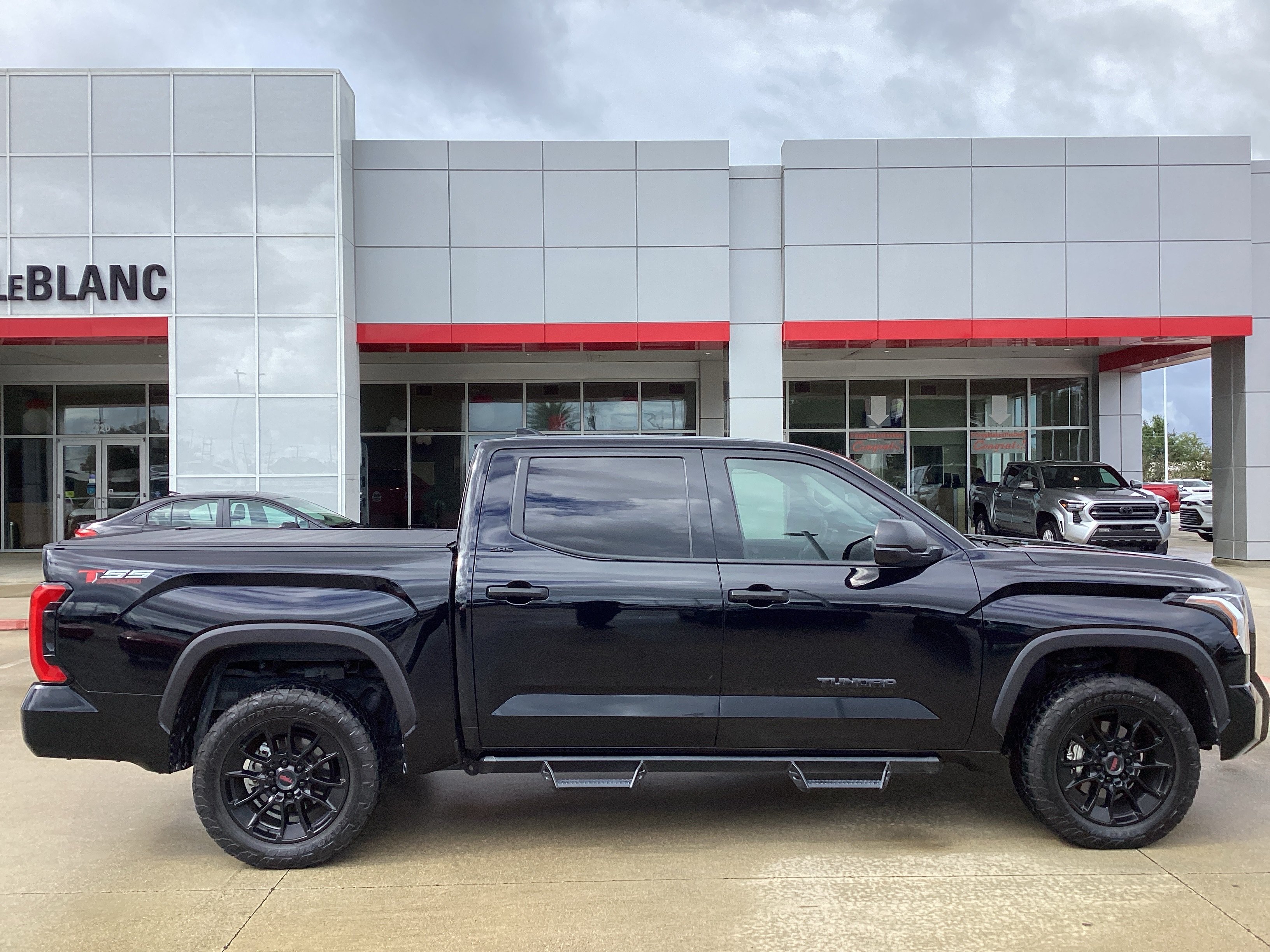 Used 2023 Toyota Tundra SR5 AWD/4WD image 8
