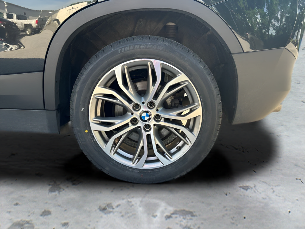 Used 2022 BMW X2 xDrive28i w/ Convenience Package AWD/4WD image 9