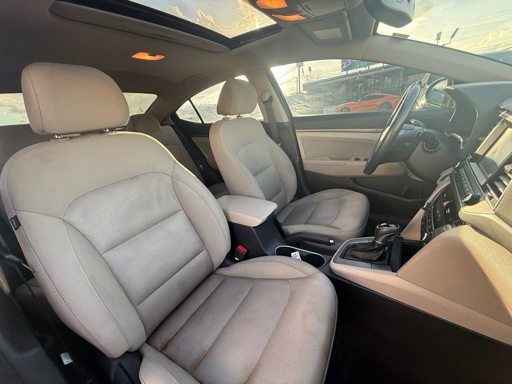 Used 2017 Hyundai Elantra Value Edition image 24