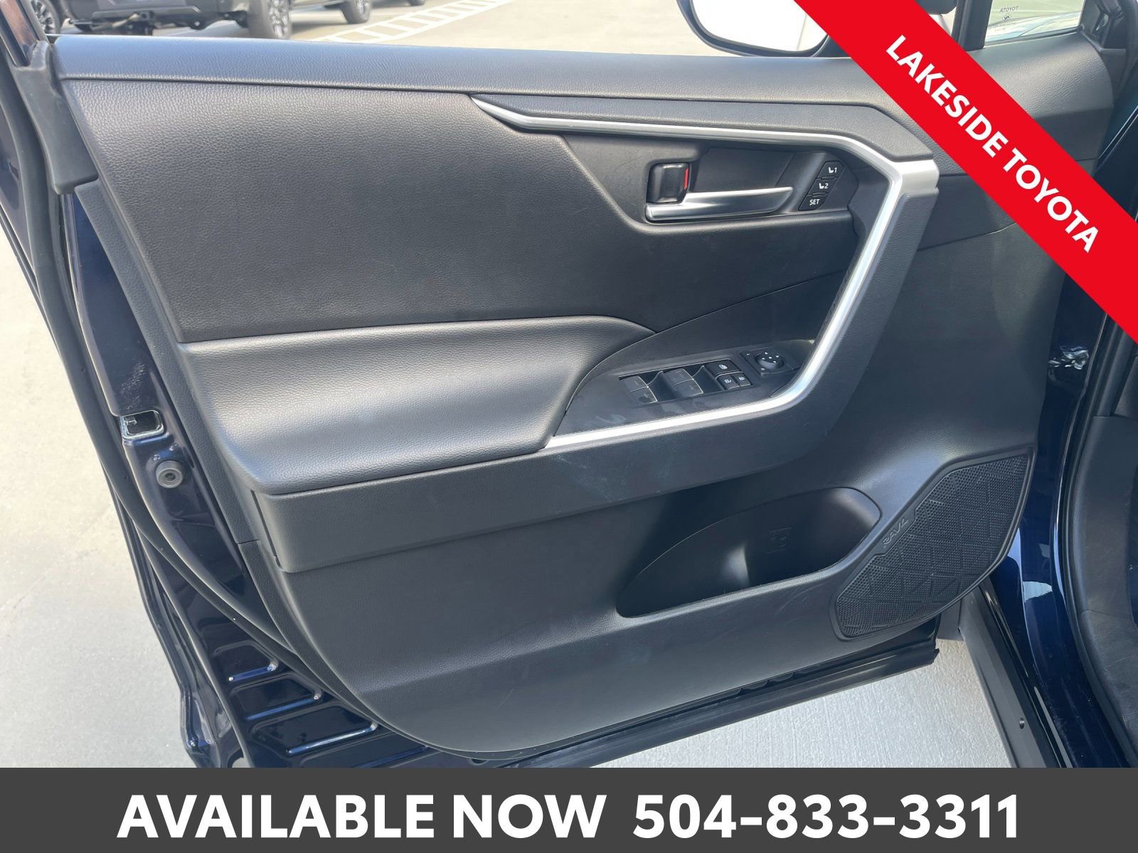 Used 2023 Toyota RAV4 XLE Premium image 24