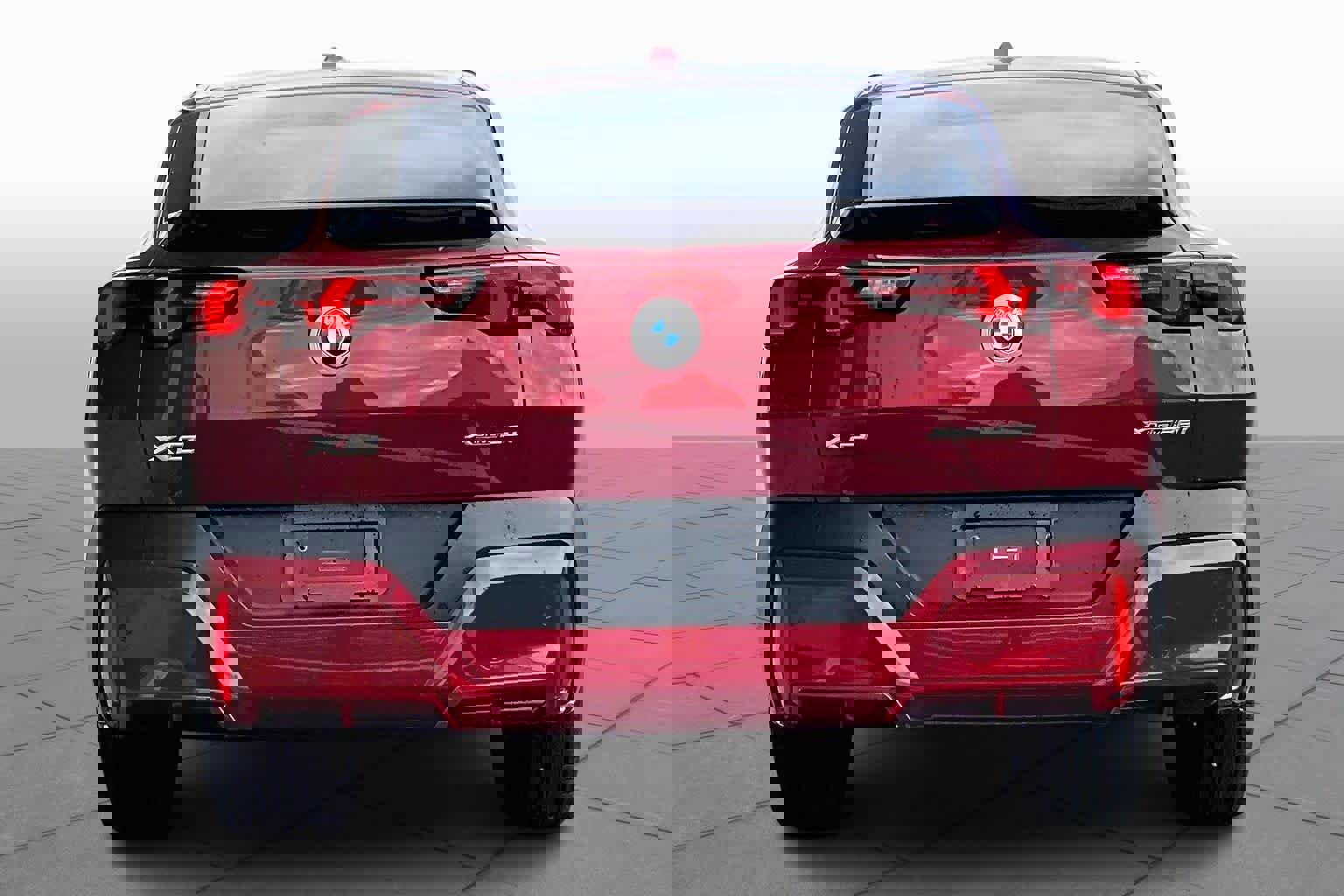 Certified 2025 BMW X2 xDrive28i w/ Premium Package image 4