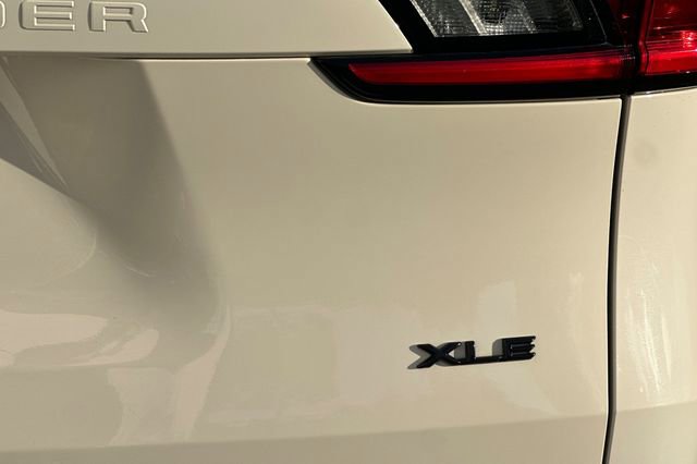 Used 2024 Toyota Grand Highlander XLE image 27