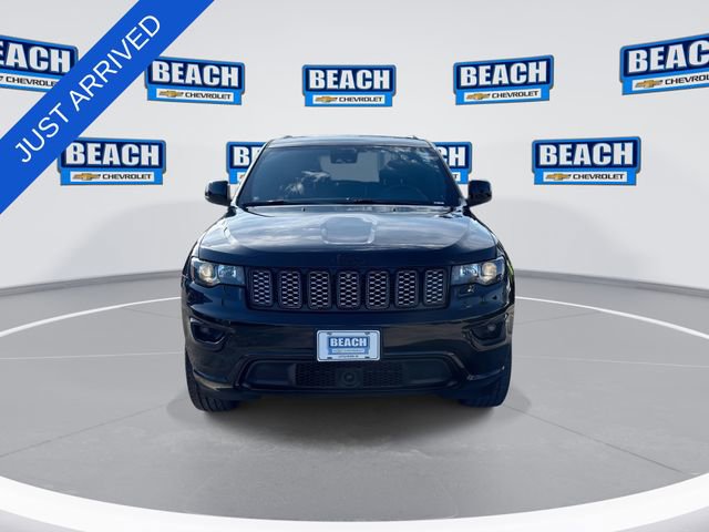 Used 2021 Jeep Grand Cherokee Laredo X AWD/4WD image 3