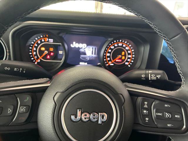 Certified 2025 Jeep Gladiator Mojave w/ Convenience Group AWD/4WD image 45