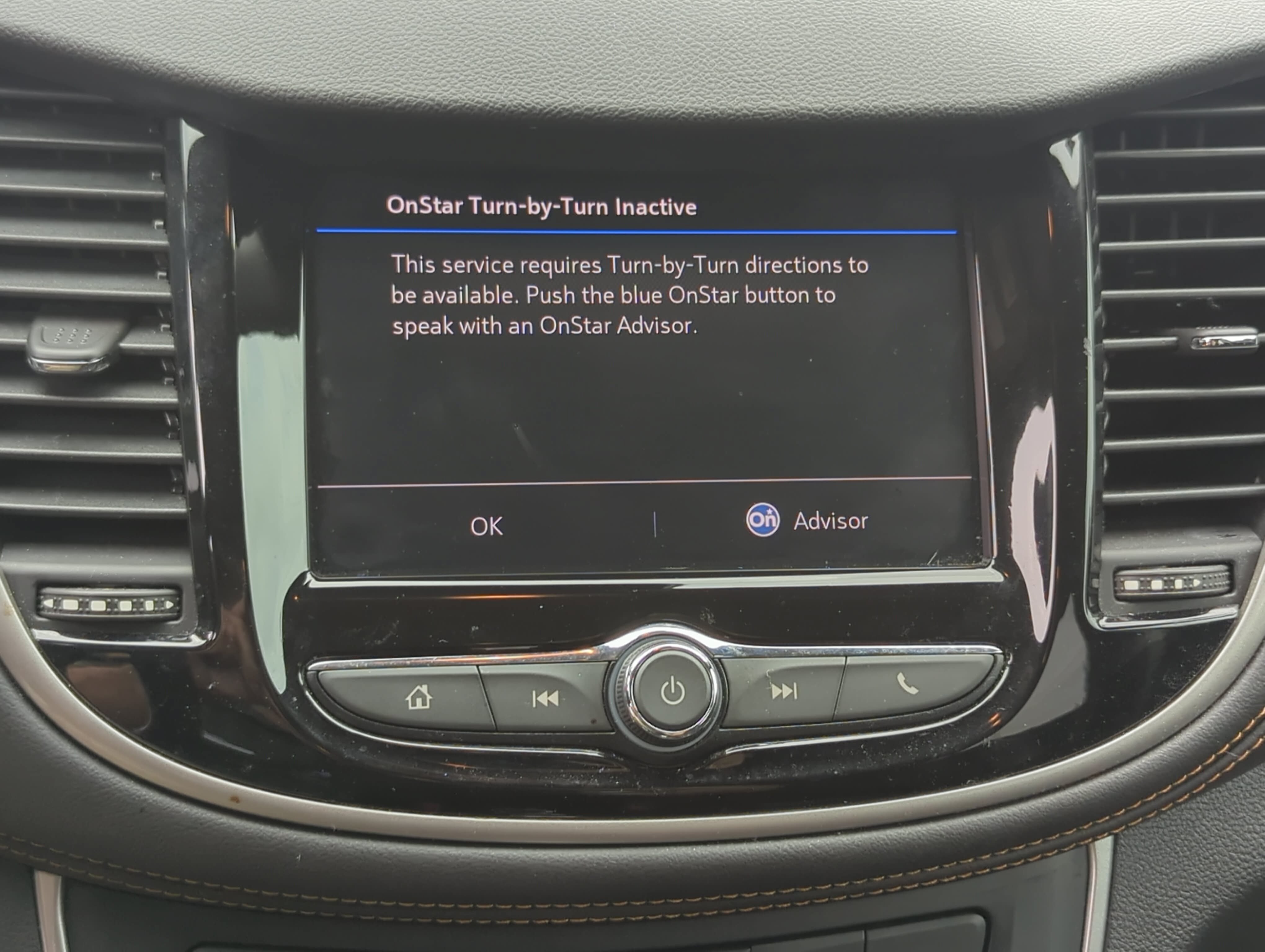 Used 2020 Chevrolet Trax LT w/ LT Convenience Package FWD image 19