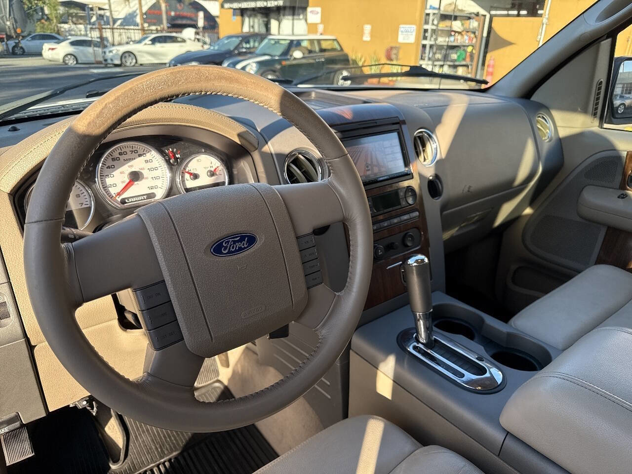 Used 2004 Ford F150 Lariat image 16