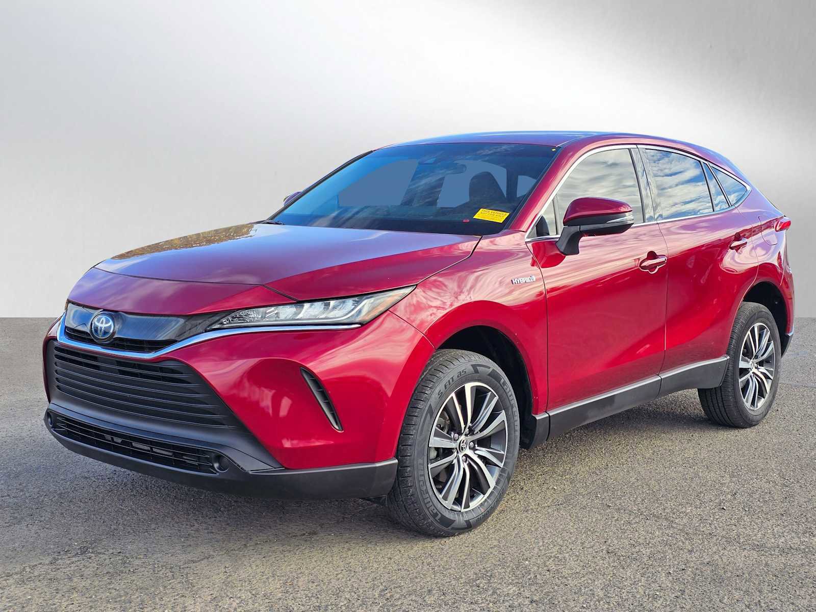 Used 2021 Toyota Venza LE w/ Carpet Mat Package (TMS) image 8