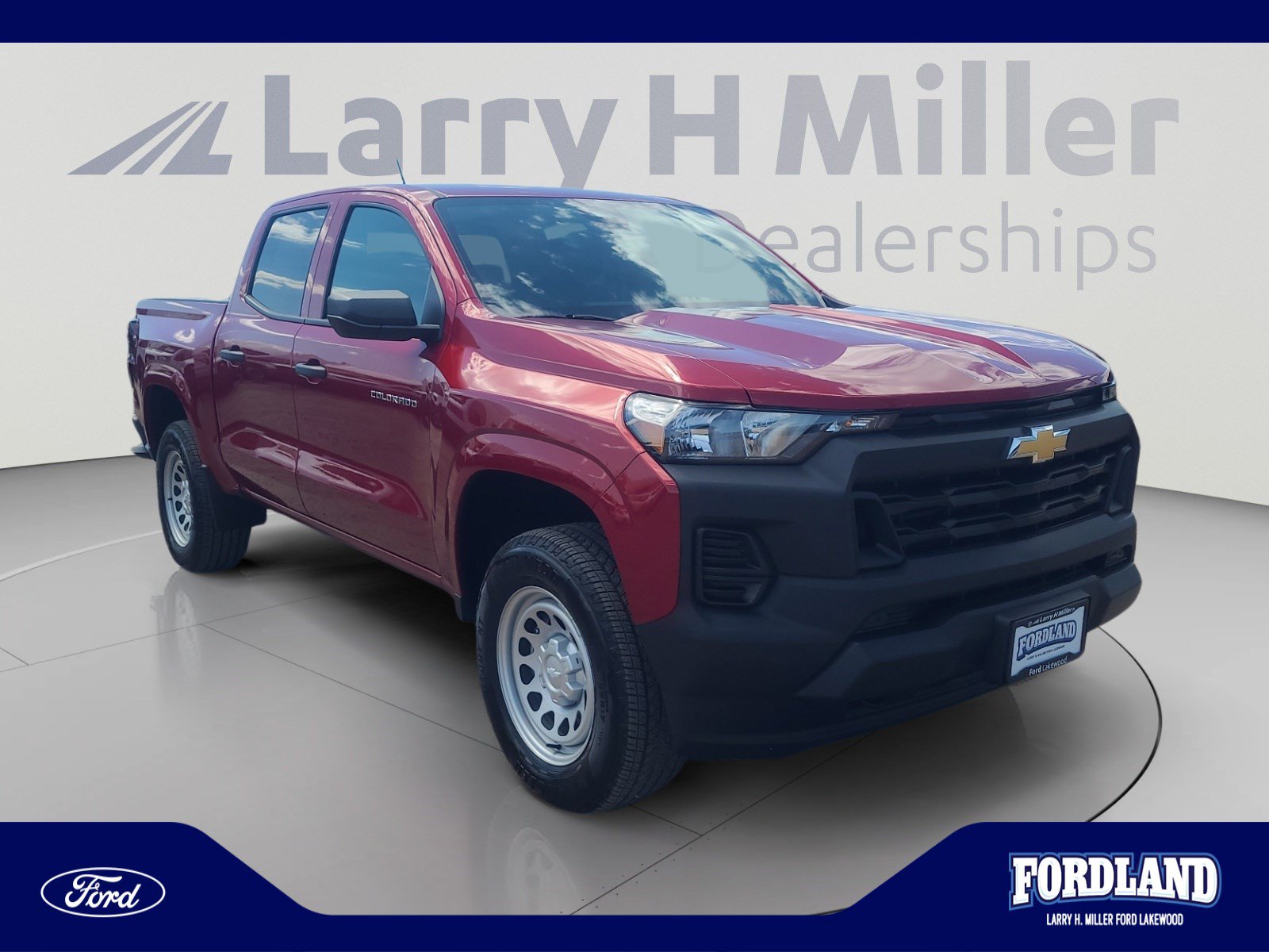 Used 2026 Chevrolet Colorado W/T w/ Advanced Trailering Package AWD/4WD image 7