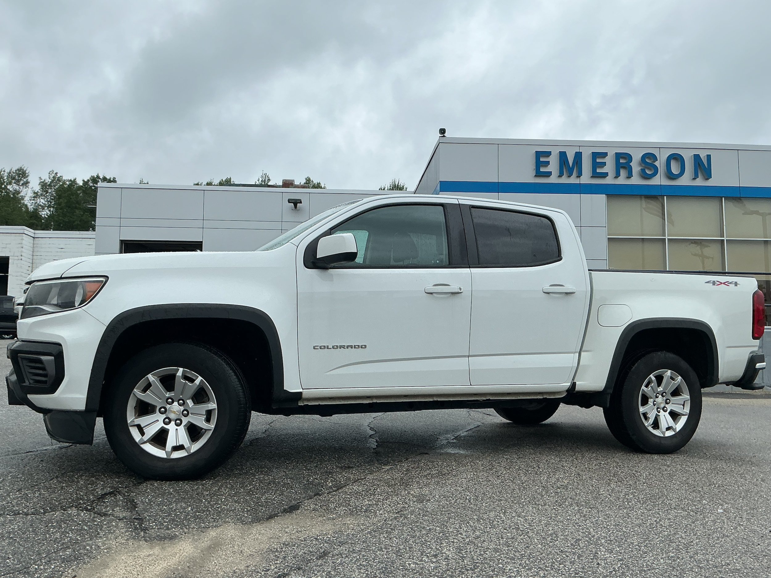 Certified 2021 Chevrolet Colorado LT AWD/4WD image 2