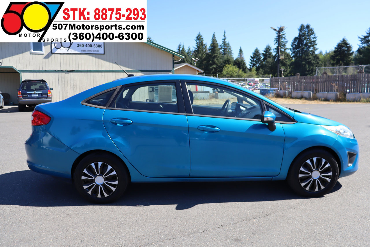 Used 2013 Ford Fiesta SE image 8