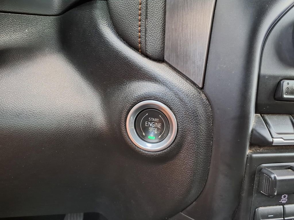 Used 2020 GMC Sierra 1500 AT4 image 30