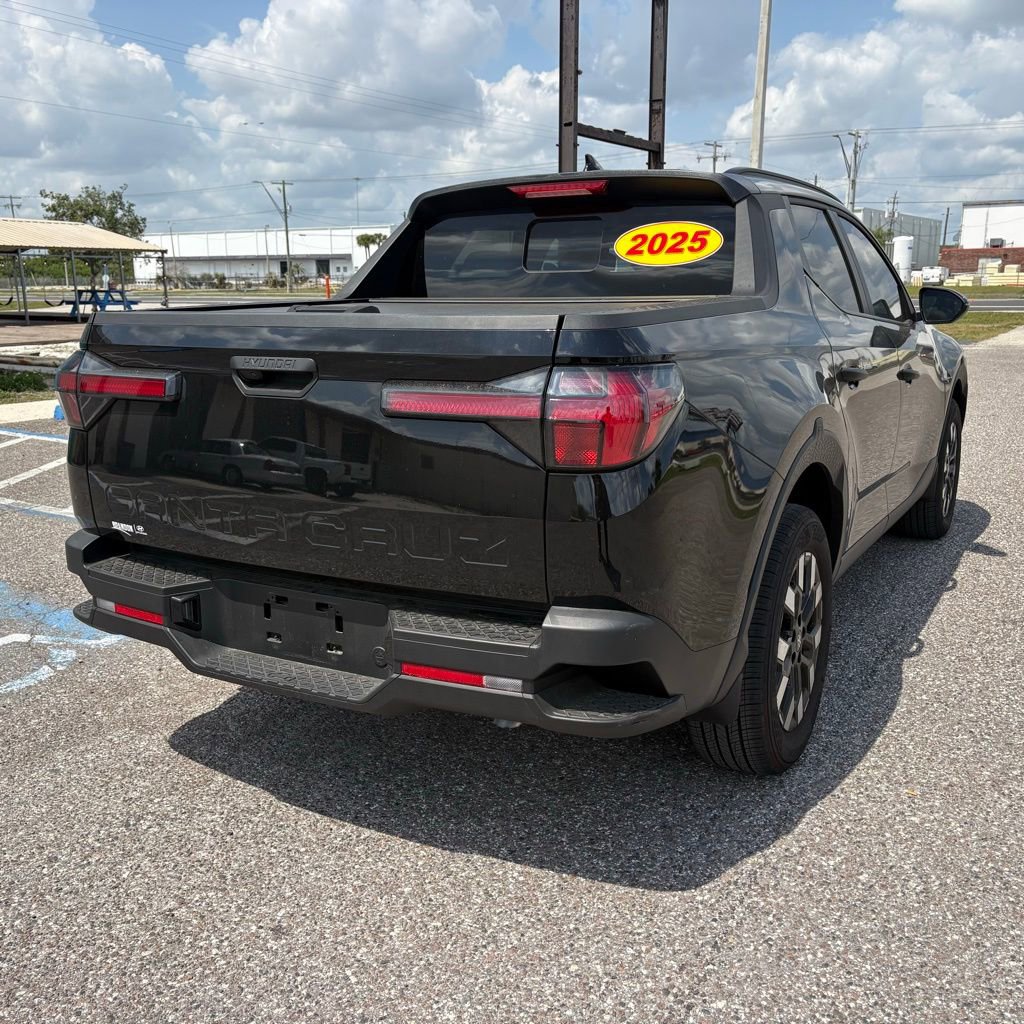 Certified 2025 Hyundai Santa Cruz SEL image 3